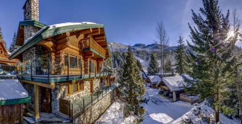 British Columbia Vacation Rental - Snowridge Retreat, BC, Canada