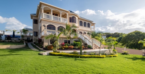 Villa De-Luxe Paradise Jamaica Vacation Rental