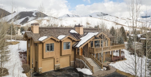 Camas Loop 217, Luxury Vacation Rental