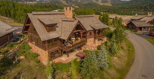 Spanish Peaks Settlement Cabin Vacation Rental Montana